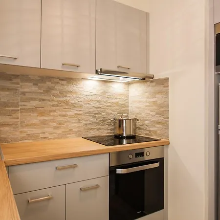 Lovely Renovated Apartment Walk To Acropolis Athens Exterior photo