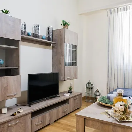 Lovely Renovated Apartment Walk To Acropolis Athens Exterior photo