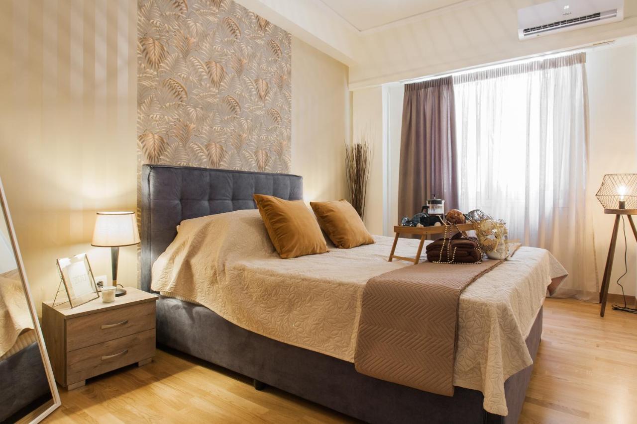 Lovely Renovated Walk To Acropolis Apartment Athens
