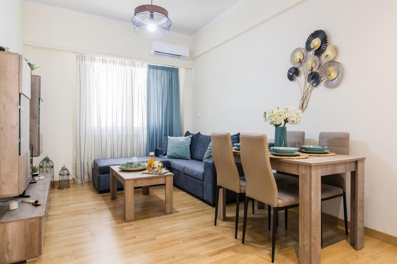 Lovely Renovated Walk To Acropolis Apartment *